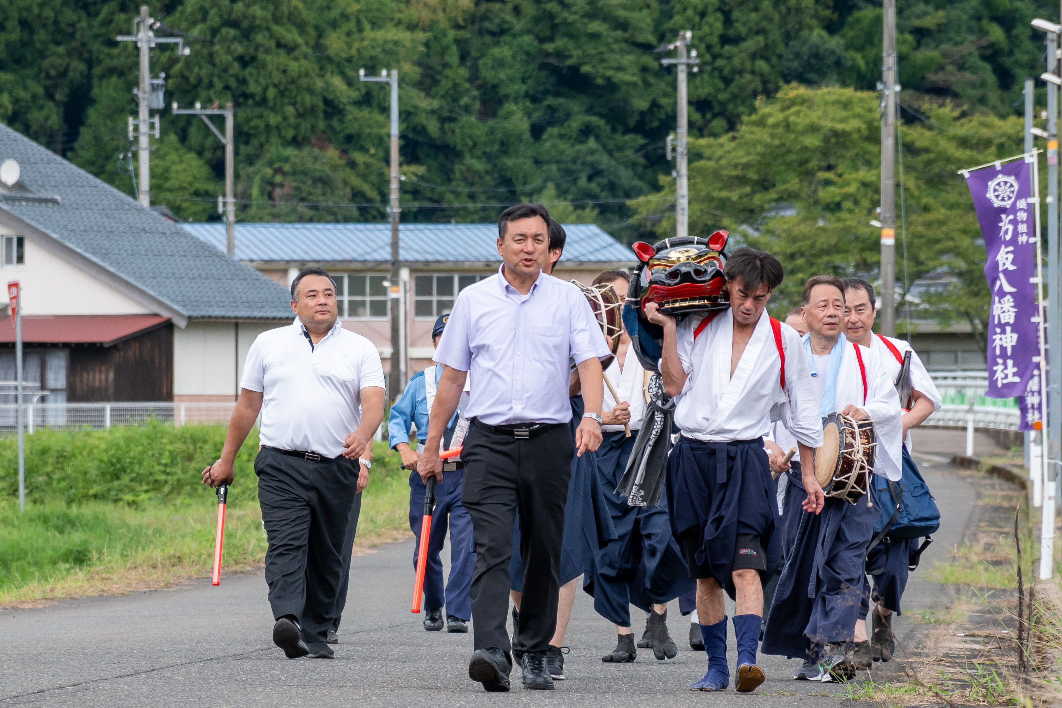 朽飯区内練り歩き
